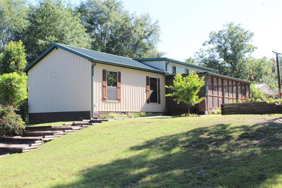 204 County Road 4529, Winnsboro, TX 75494