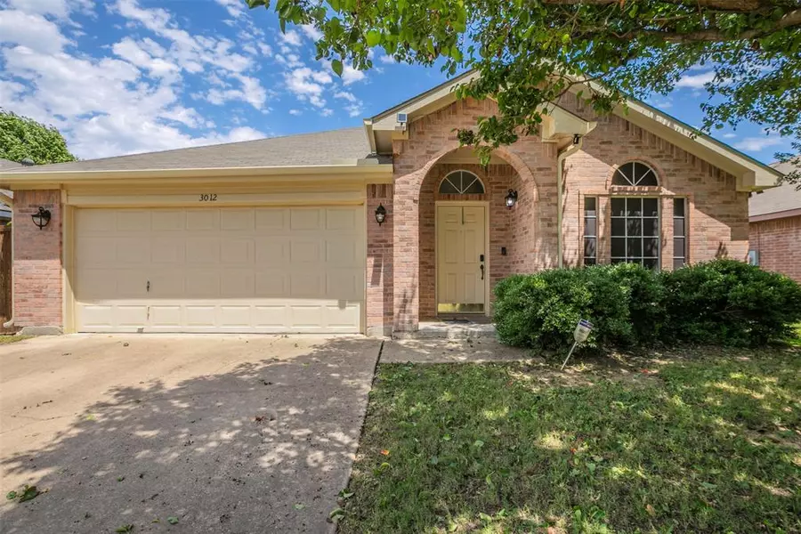 3012 Brookwood Court, Grand Prairie, TX 75052