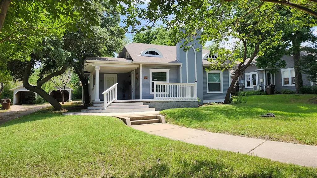 Denton, TX 76201,517 W Parkway Street