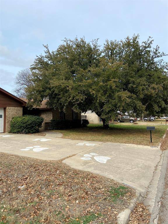 2413 Monterrey Drive, Brownwood, TX 76801