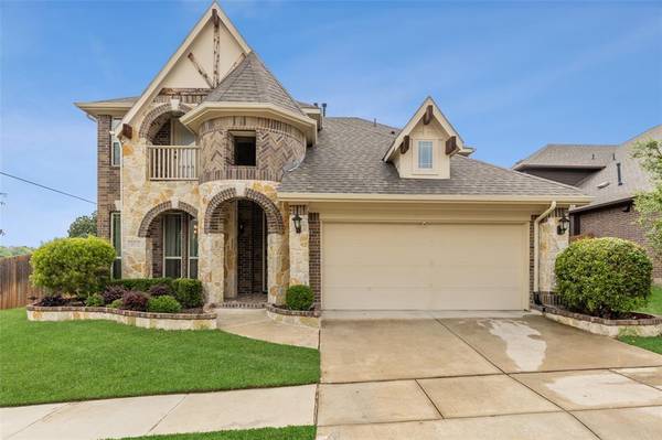 901 Greenhurst Circle, Euless, TX 76040