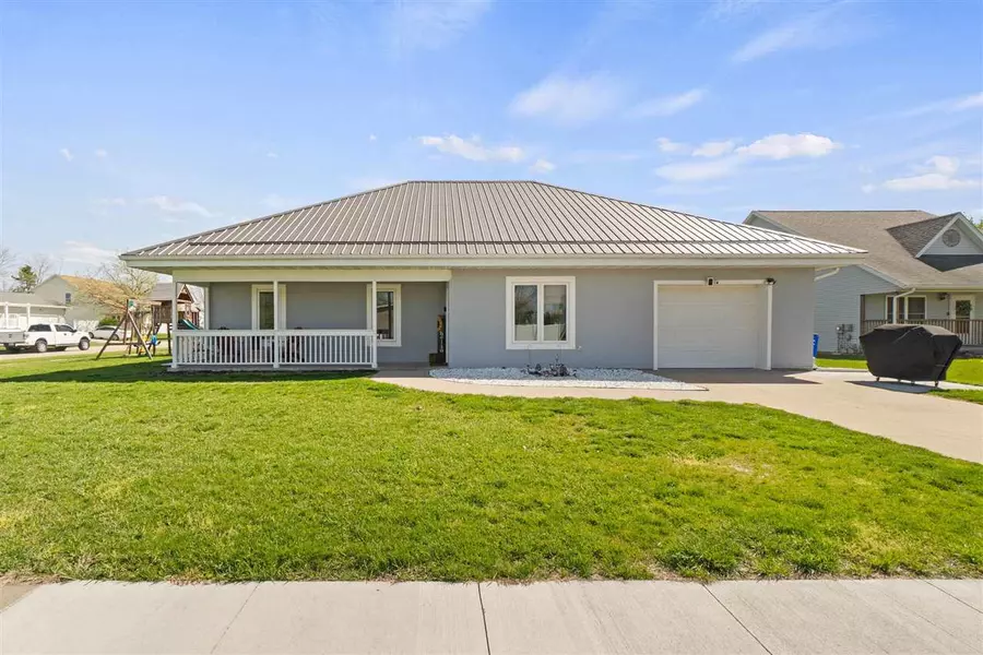 1511 Highland Ave, Washington, IA 52353