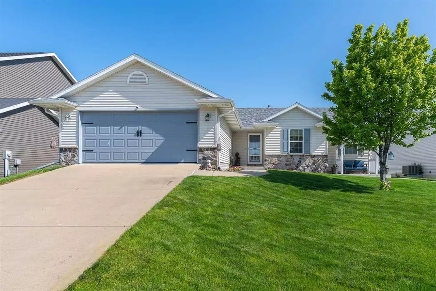 2468 Indigo Drive, Iowa City, IA 52240