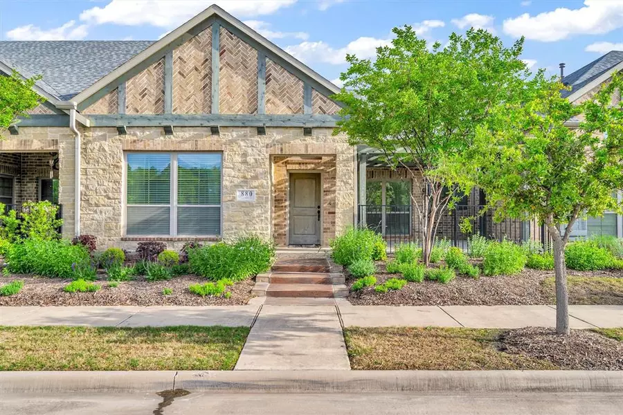 880 Hatton Sumner Place, Arlington, TX 76005