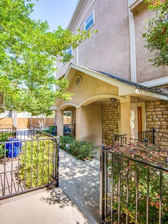 Dallas, TX 75235,3131 Cedarplaza Lane #603