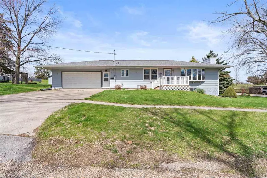 400 5th St, Wellman, IA 52356