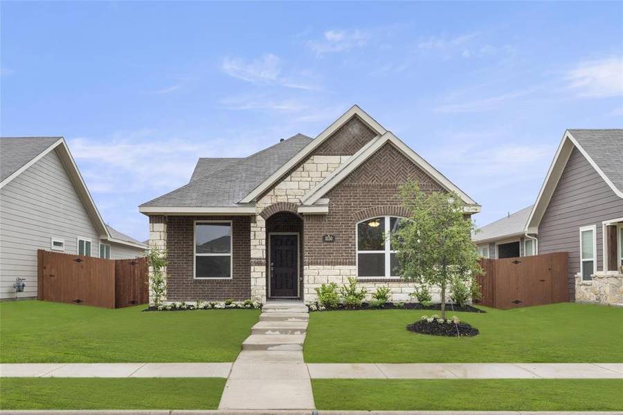 3150 Beechwood Drive, Heartland, TX 75126