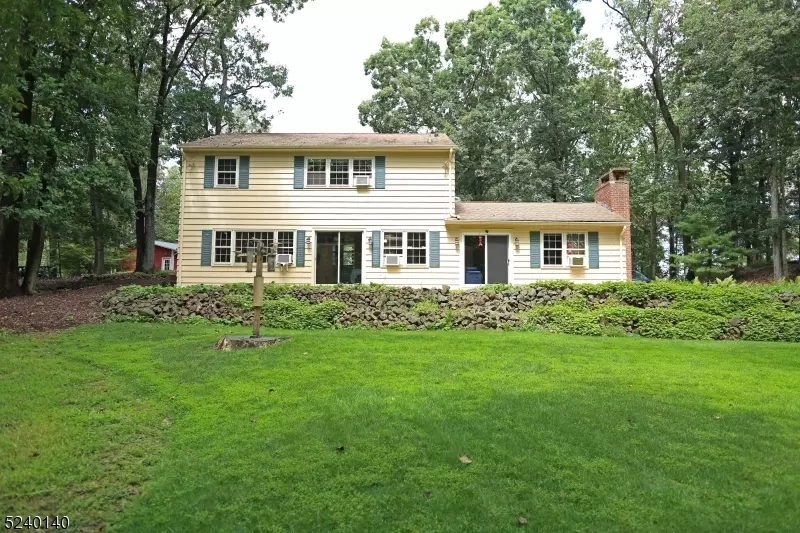 45 Rock Rd East, Green Brook Twp., NJ 07069