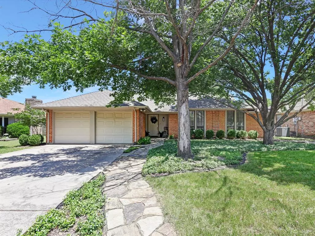 Fort Worth, TX 76133,7505 Pear Tree Lane