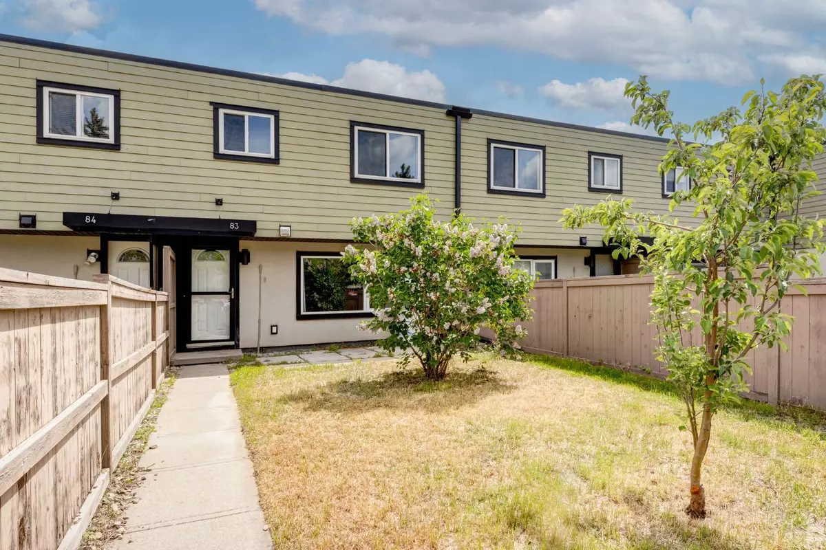 Calgary, AB T3H 3H4,3809 45 ST SW #83