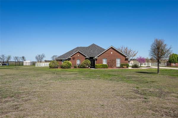 7855 Country View Lane, Sanger, TX 76266