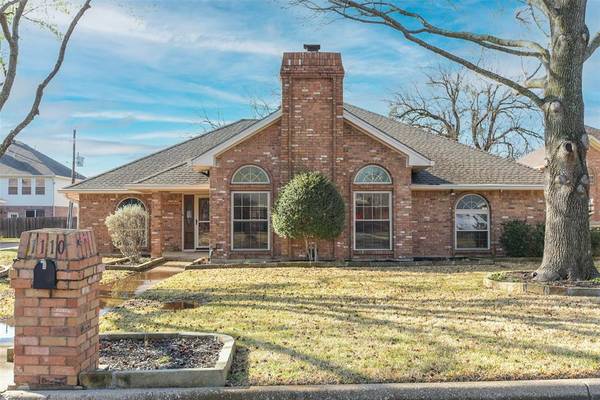 1110 Shady Oak Trail, Mansfield, TX 76063