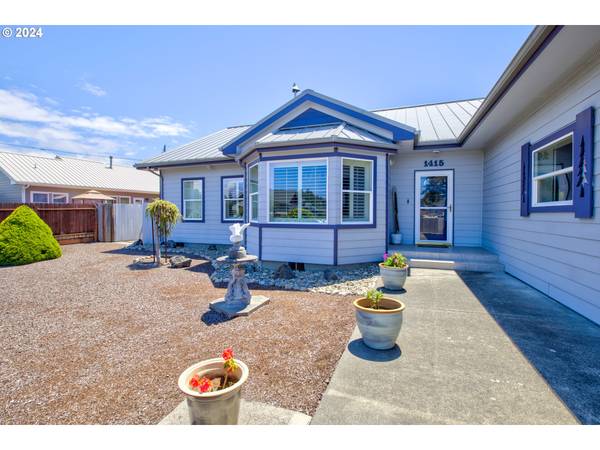 Coos Bay, OR 97420,1415 HOLLOWAY MEWS