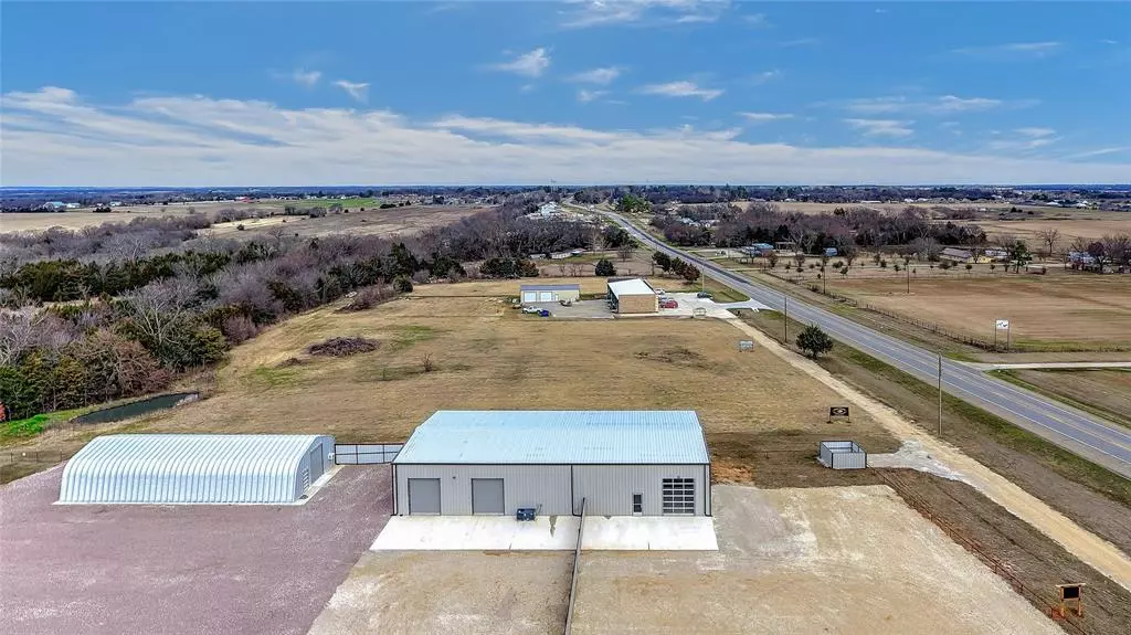 9693 US Highway 377, Collinsville, TX 76233