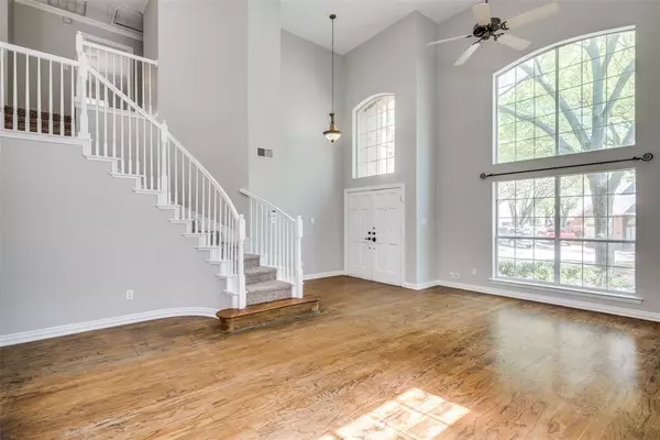 1221 Saint Monet Drive,  Irving,  TX 75038