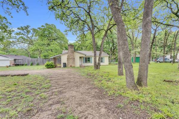 600 N Dick Price Road,  Kennedale,  TX 76060