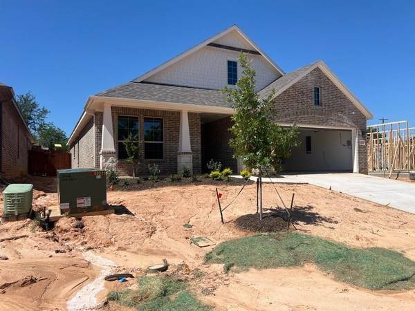 1319 Hickory Court, Weatherford, TX 76086