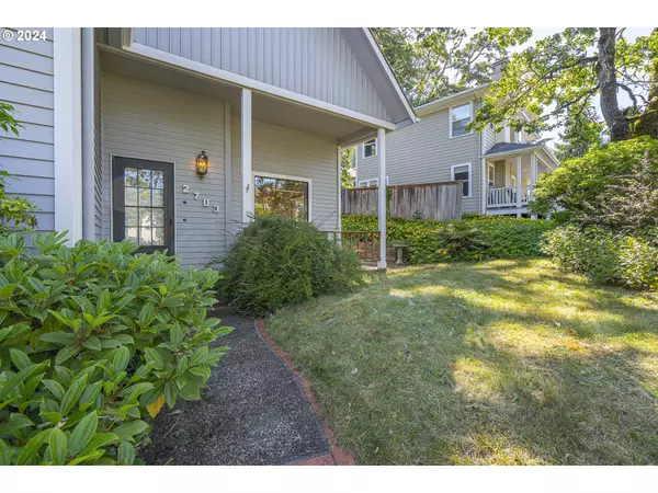 Eugene, OR 97403,2703 MOON MOUNTAIN DR