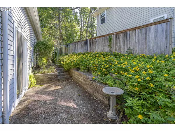 Eugene, OR 97403,2703 MOON MOUNTAIN DR