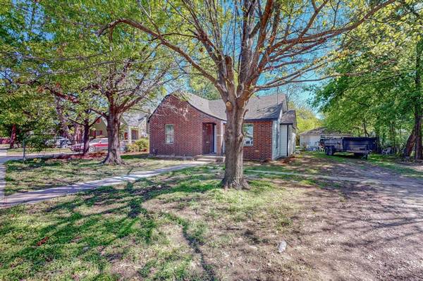 7034 Woodard Avenue,  Dallas,  TX 75227