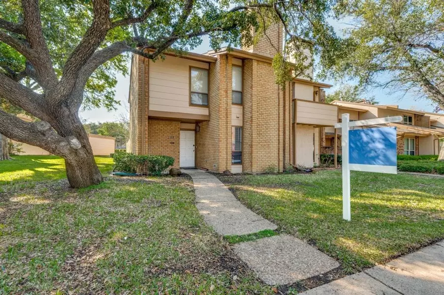 2108 Warnford, Arlington, TX 76015