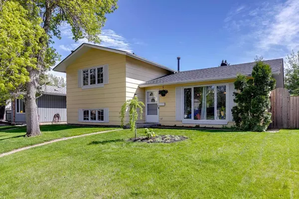 Calgary, AB T2X 1A7,263 Midlawn Close SE