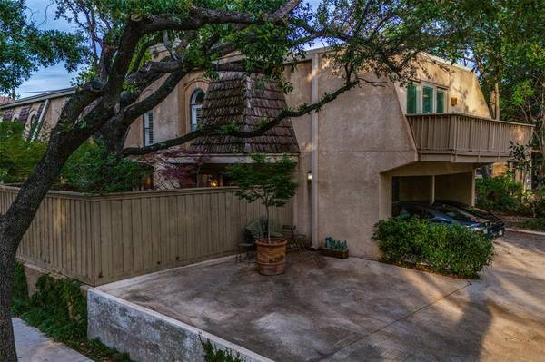 3602 Hawthorne Avenue,  Dallas,  TX 75219