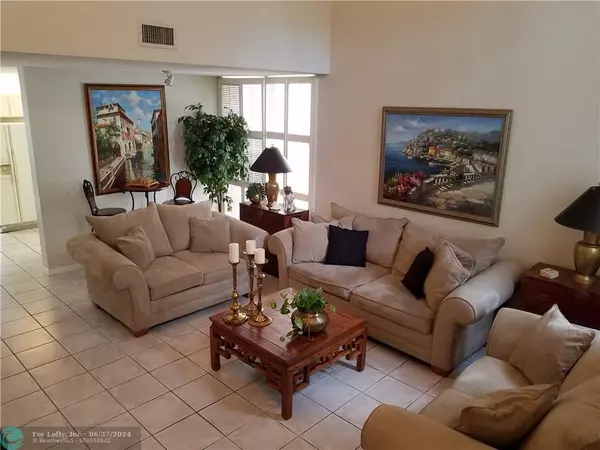 Plantation, FL 33324,9821 NW 2 ct