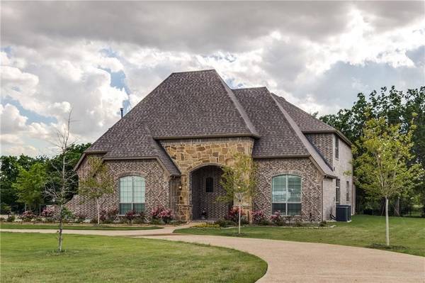 200 Island Falls Drive, Sunnyvale, TX 75182