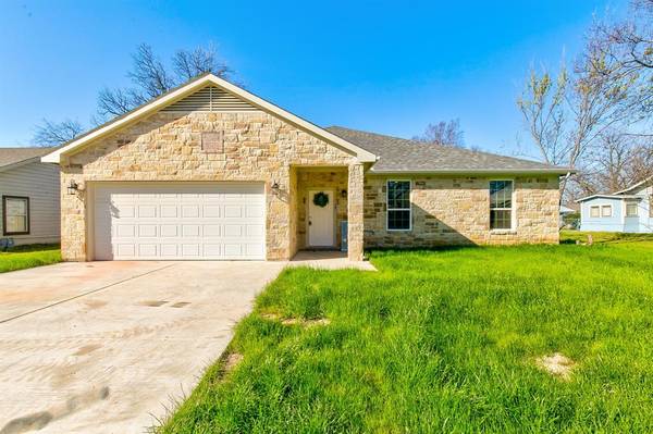 1307 N Anglin, Cleburne, TX 76031