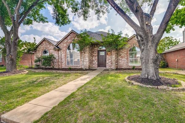 7041 Longo Drive, The Colony, TX 75056