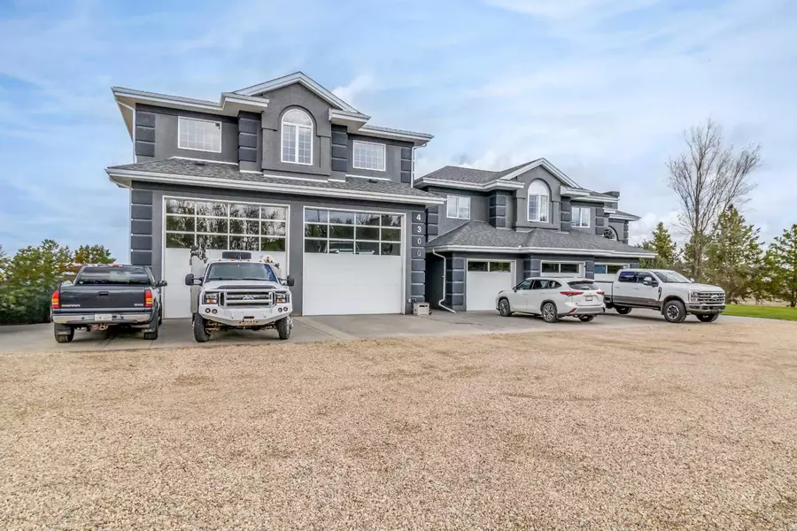 4300 Memorial TRL, Sylvan Lake, AB T4S 0R1