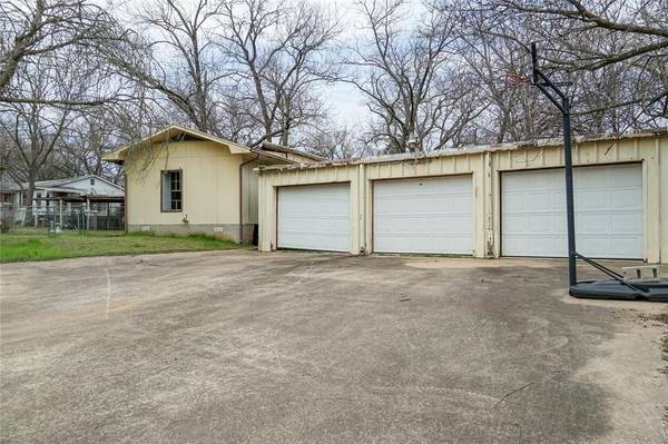 205 Francis Street, Pottsboro, TX 75076