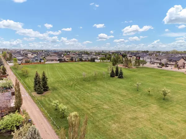 Medicine Hat, AB T1B4S8,104 Stratton Close SE