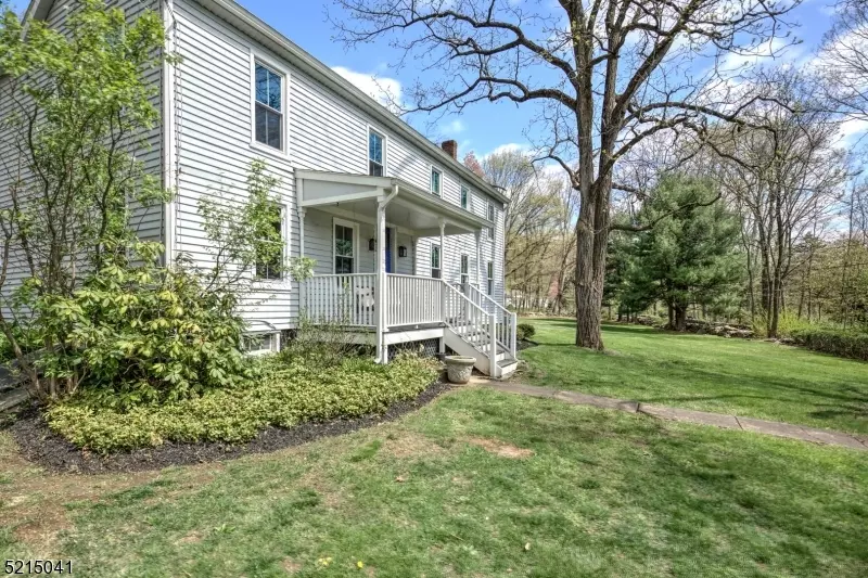 15 Wildwood Rd, Tewksbury Twp., NJ 07830