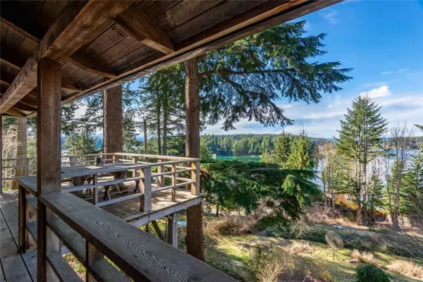 Quadra Island, BC V0P 1N0,1206 Dawnray Rd