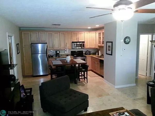 Fort Lauderdale, FL 33304,530 NE 15th Ct  #7