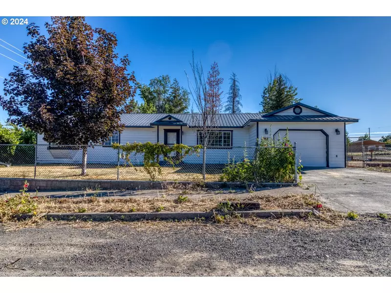 231 6TH ST, Metolius, OR 97741