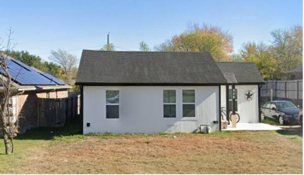 906 Clyde Street,  White Settlement,  TX 76108