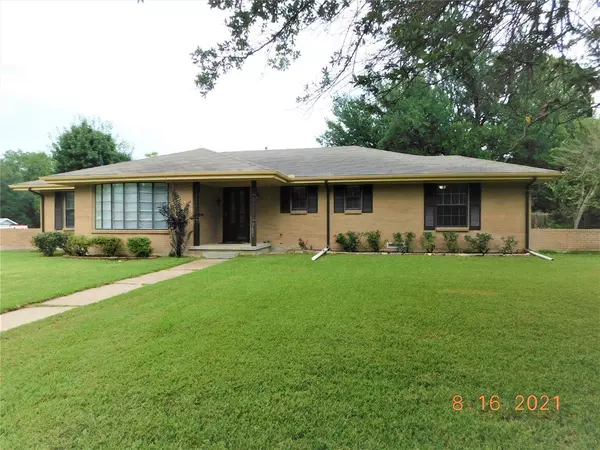 5601 Kayway Drive, Greenville, TX 75402