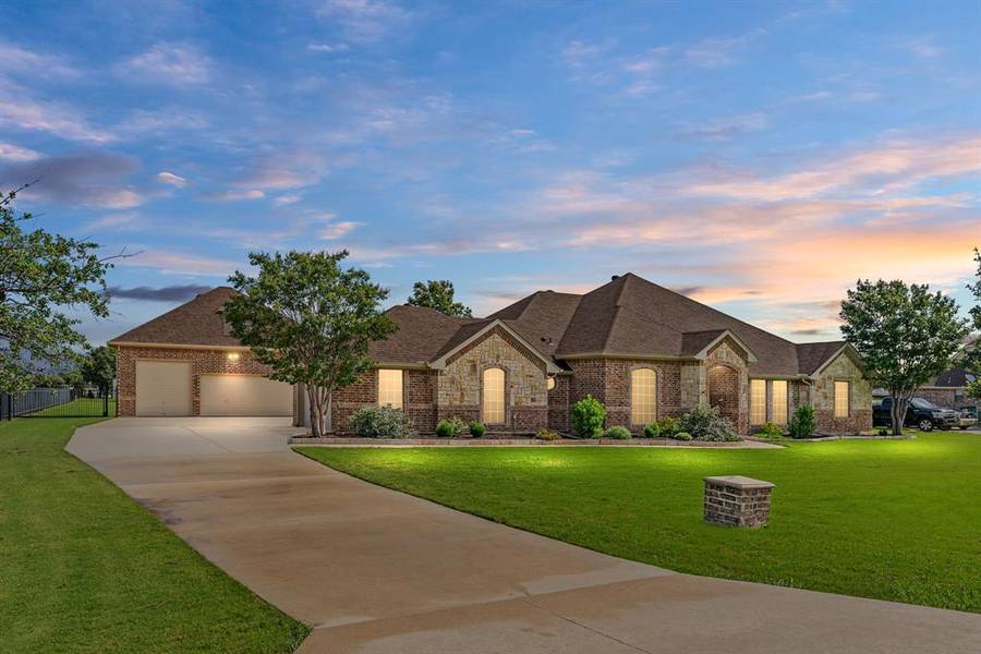 608 Lonesome Prairie Trail, Haslet, TX 76052