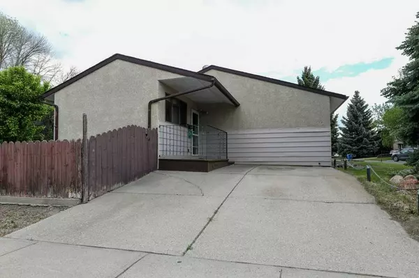 Lethbridge, AB T1H 5A3,1556 St Francis RD N