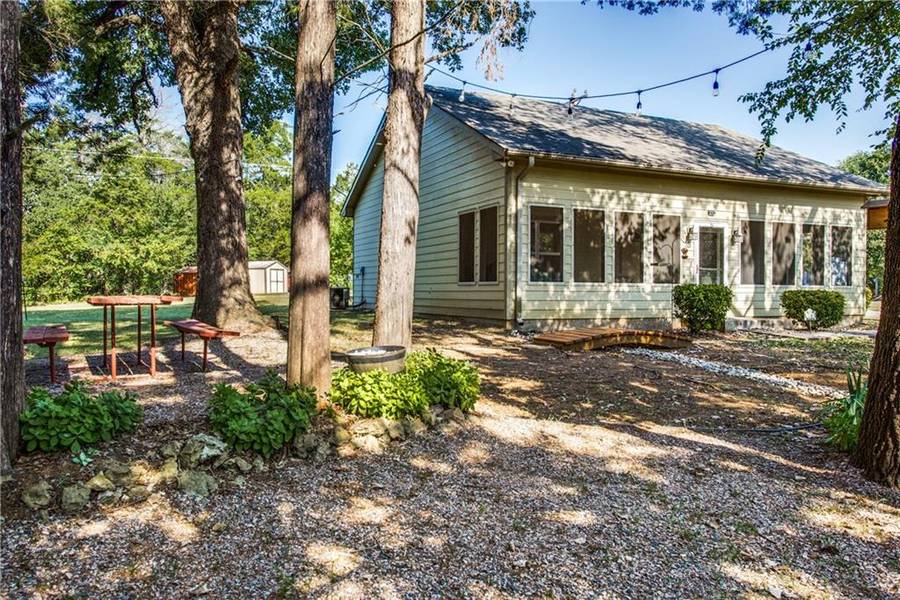 16 Park Tree Lane, Gordonville, TX 76245