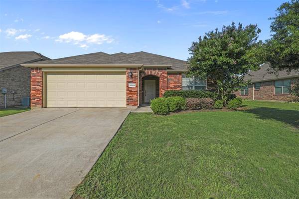 8308 Mossberg Drive, Arlington, TX 76002