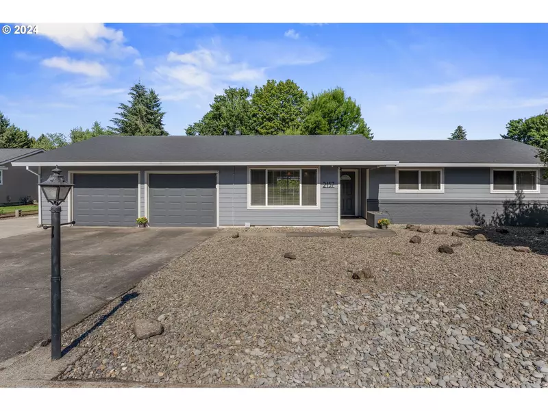 2157 N COUNTRY CLUB DR, Canby, OR 97013