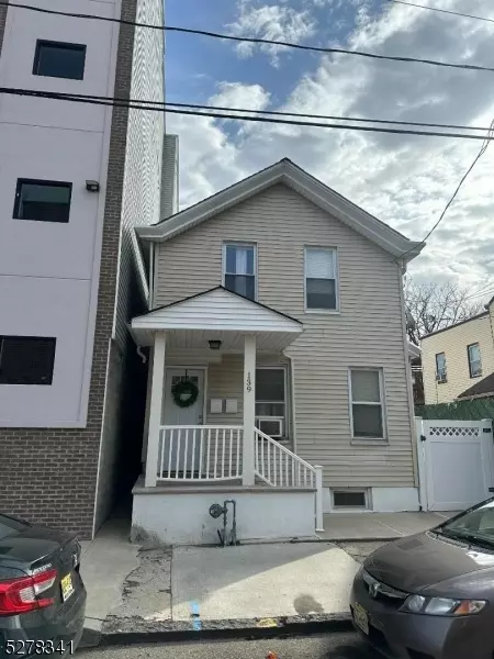 139 Beech St, Paterson City, NJ 07501