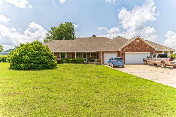 2665 Janene Street, Harrah, OK 73045