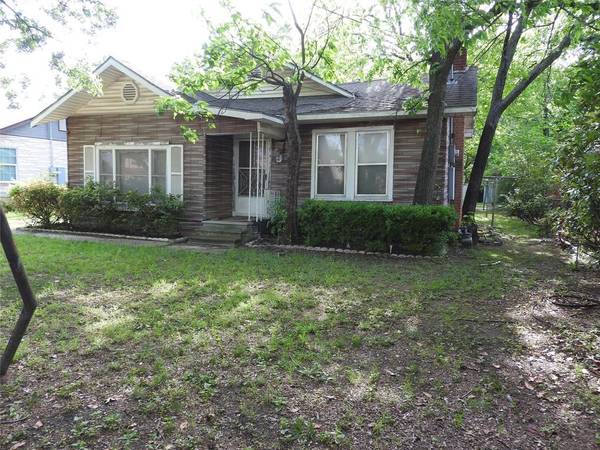 2521 Crystal Drive,  Balch Springs,  TX 75180