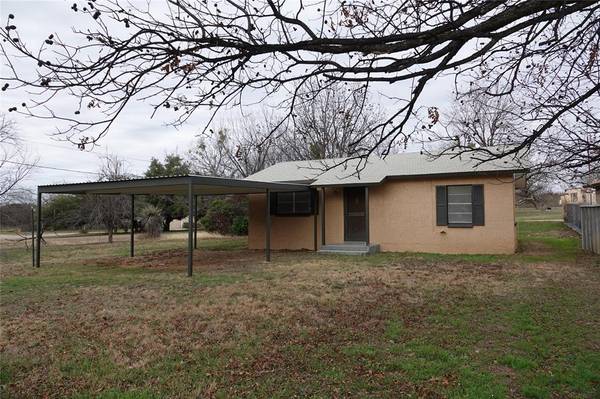 222 Avolyn Drive, Brownwood, TX 76801