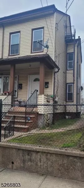 426 Harrison St, Passaic City, NJ 07055